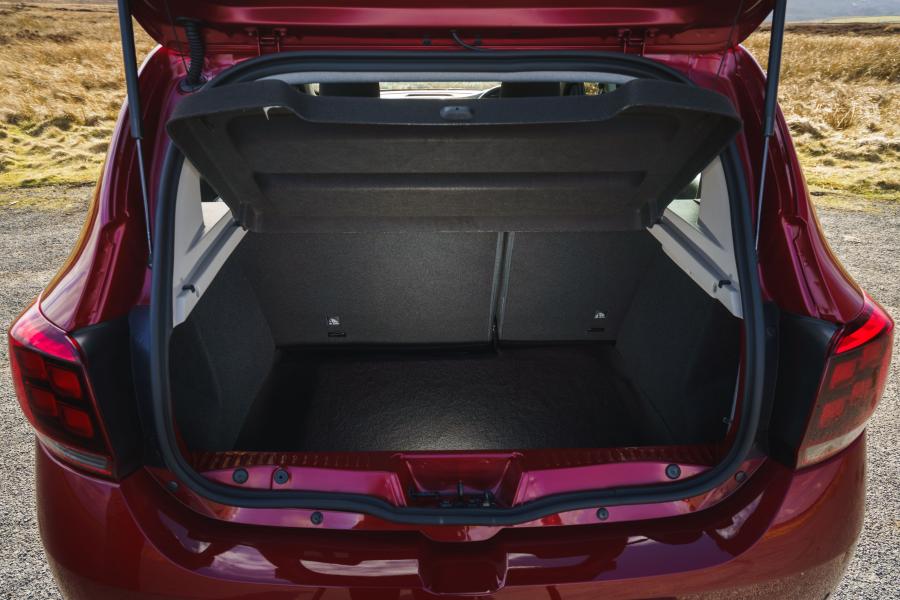 Багажник Dacia Sandero Stepway Techroad 2019 года  (UK) (фото 11 из 35)